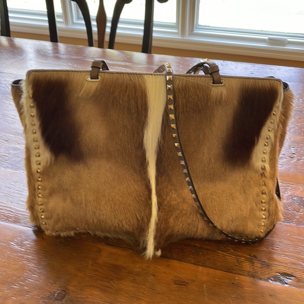 Valentino Garvani fur shoulder tote bag great condition - Picture 2 of 8